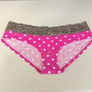 VICTORIA’S SECRET Low-Rise Hiphugger Polka Dot Panty